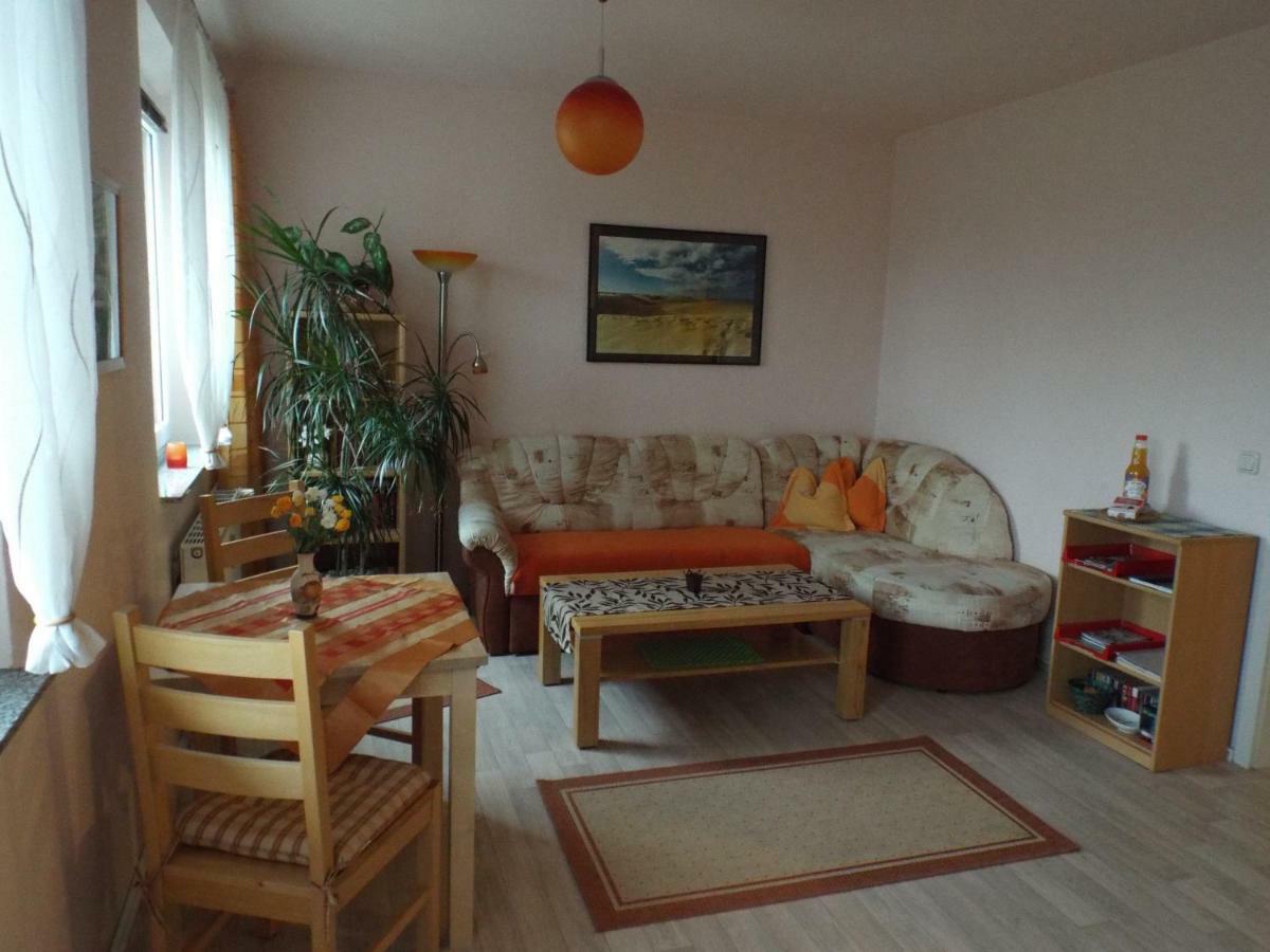 2-Zimmer-Ferienwohnung "Garten Der Welt" 베를린 외부 사진