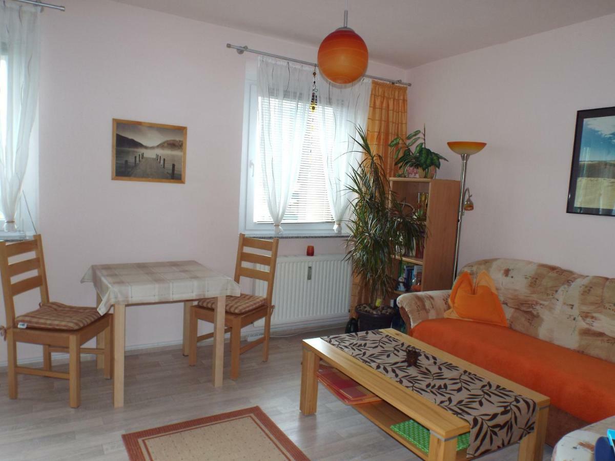 2-Zimmer-Ferienwohnung "Garten Der Welt" 베를린 외부 사진